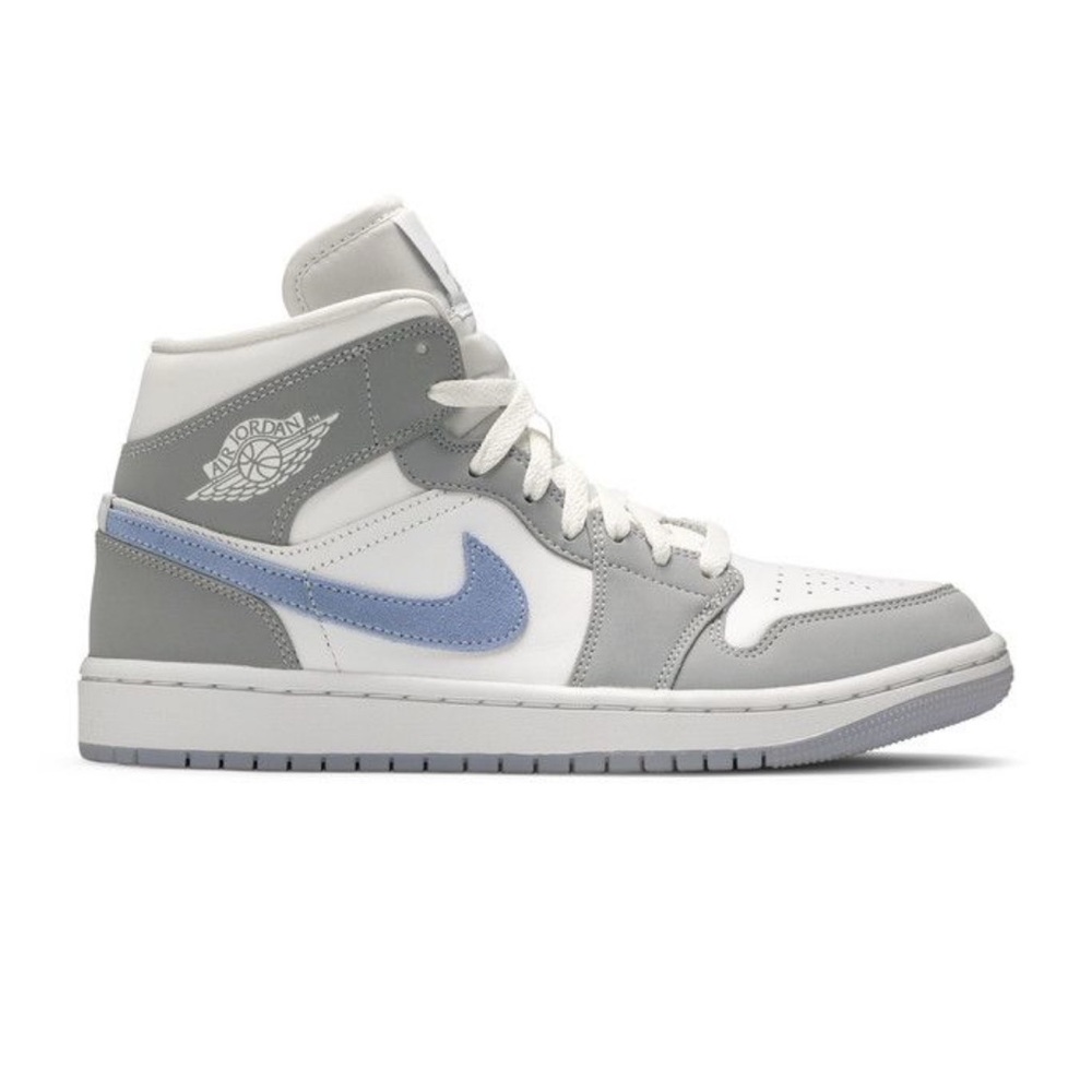 Nike Air Jordan Mid in Gray and Light Blue